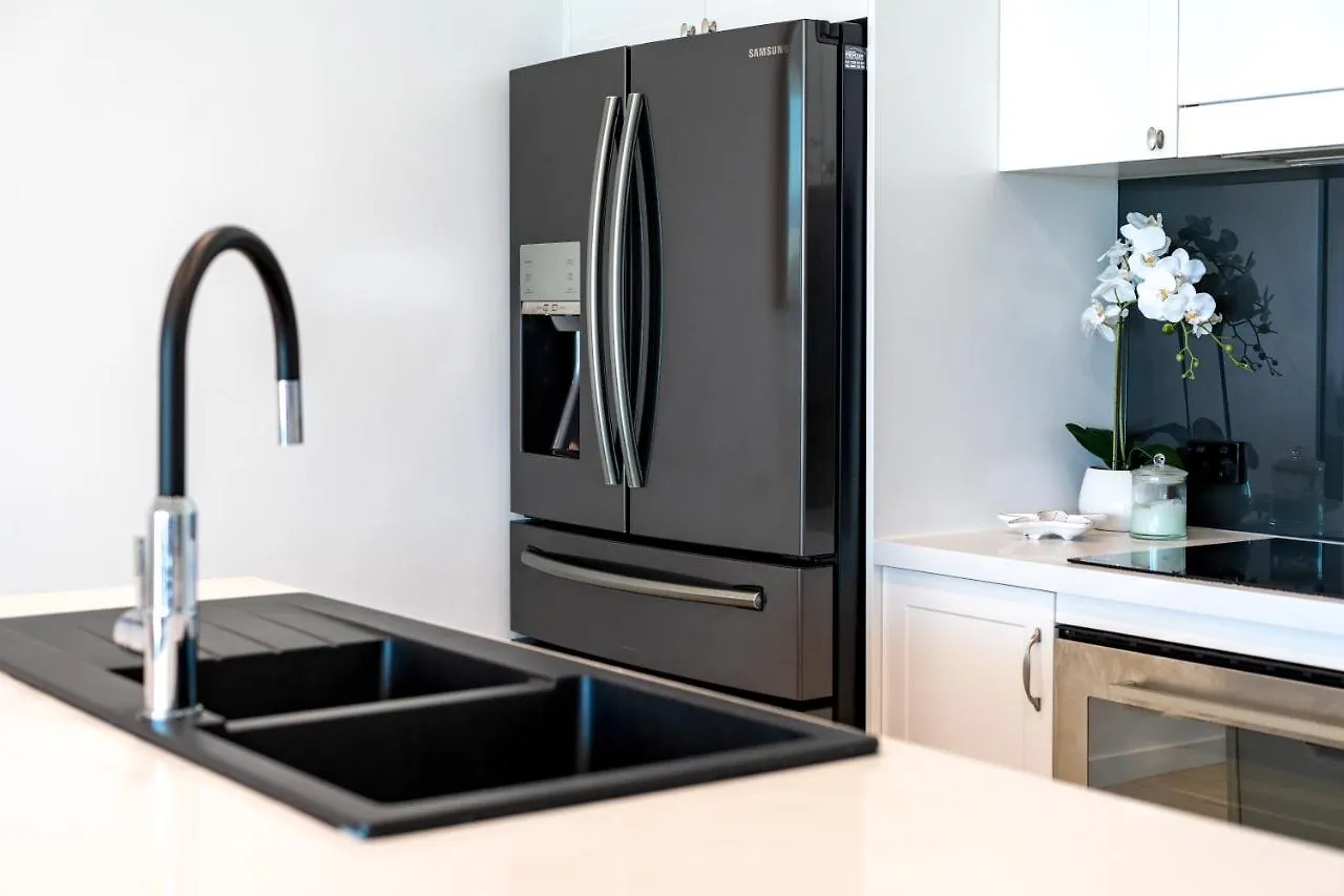 Wings Resort, Apartments And 2 Story Penthouses - We Accommodate Gold Coast